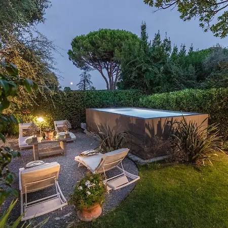 Willa Gianna, The Secret Interior Designer's Private Retreat With Pool *