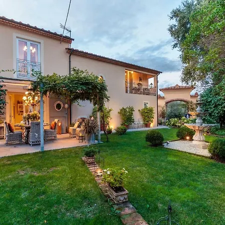 Willa Gianna, The Secret Interior Designer's Private Retreat With Pool