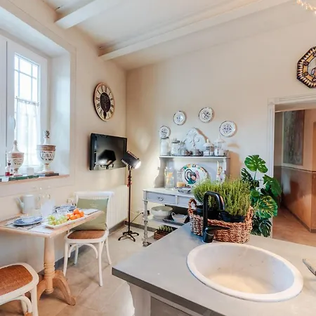Gianna, The Secret Interior Designer's Private Retreat With Pool