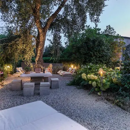 Willa Gianna, The Secret Interior Designer's Private Retreat With Pool