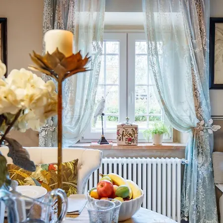 Willa Gianna, The Secret Interior Designer's Private Retreat With Pool